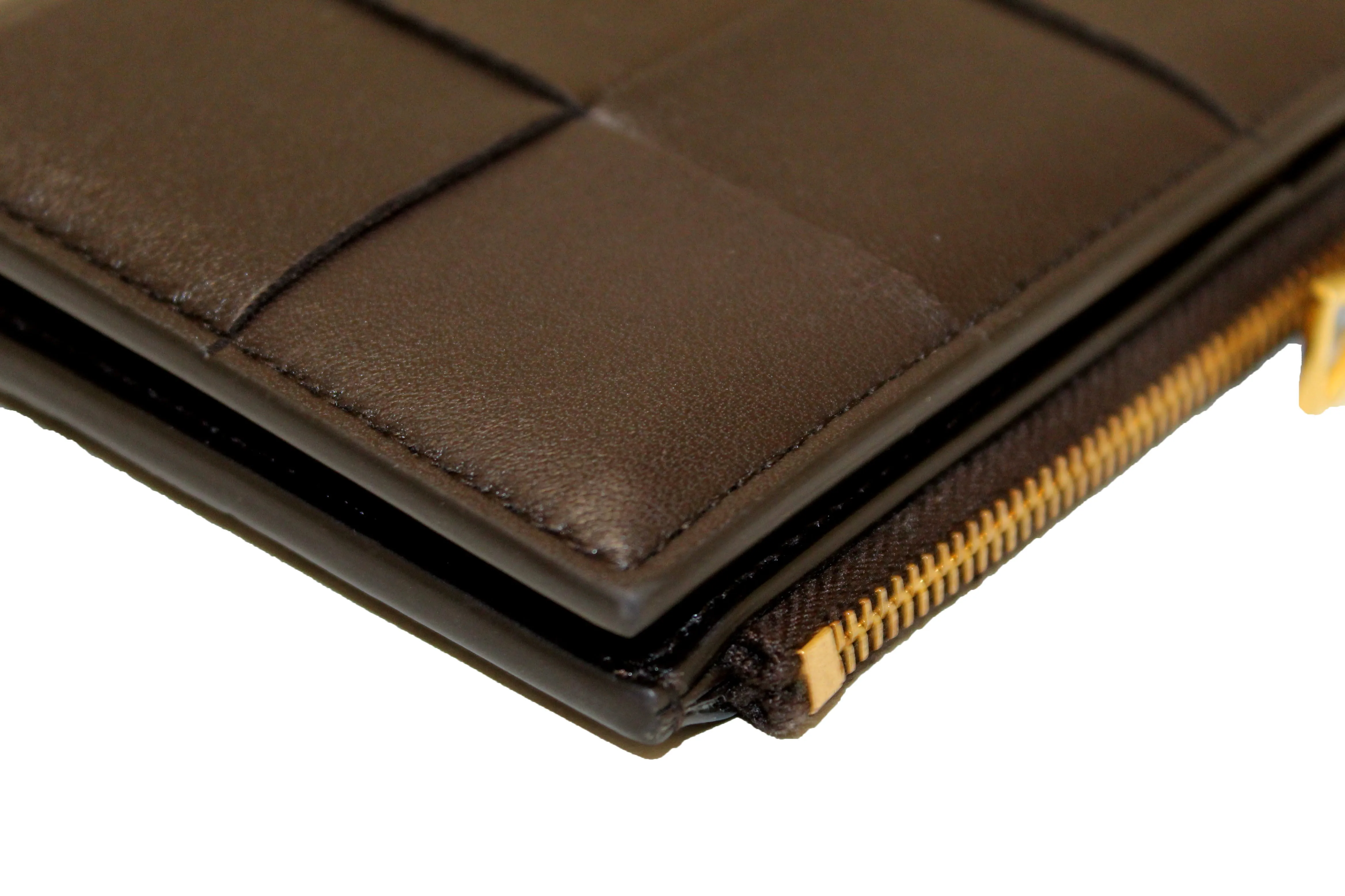 Authentic Bottega Veneta Brown Intreccio Leather Small Bi-Fold Zip Wallet