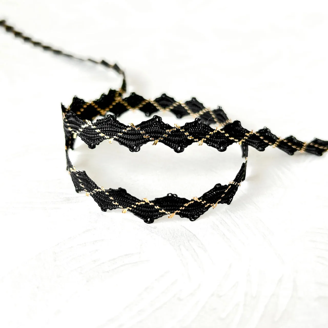 Black & Gold Zig Zag Trim