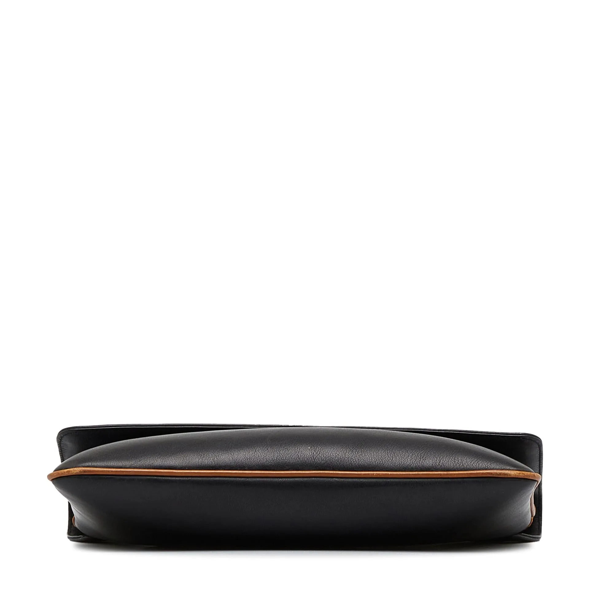 Celine Leather Clutch (SHG-9BXLOM)