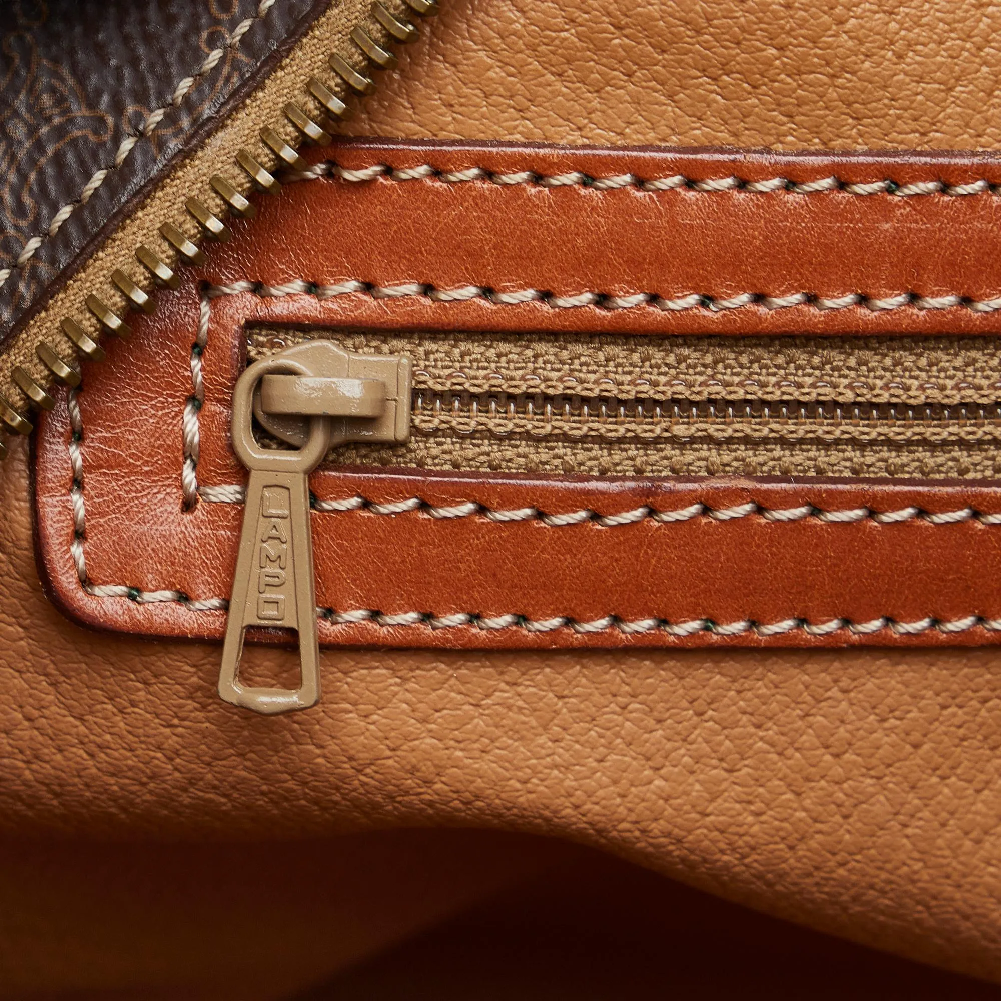 Celine Macadam Handbag (SHG-Wndw0L)