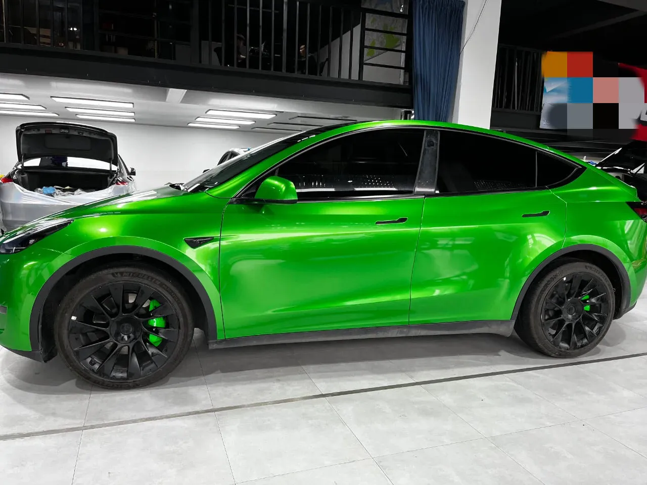 Gloss Metallic Flame Green Car Wrap