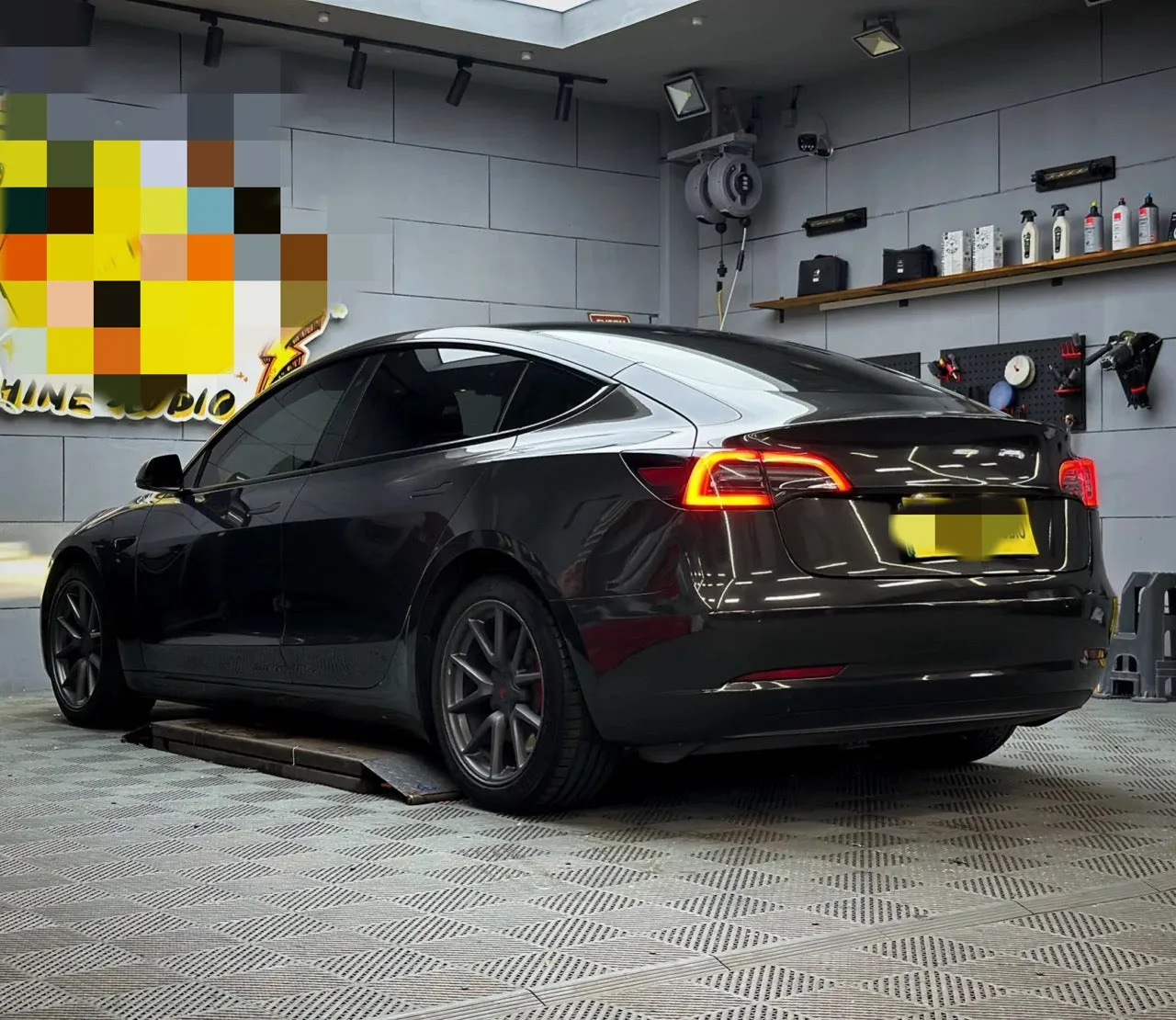 Gloss Metallic Graphite Gray Car Wrap