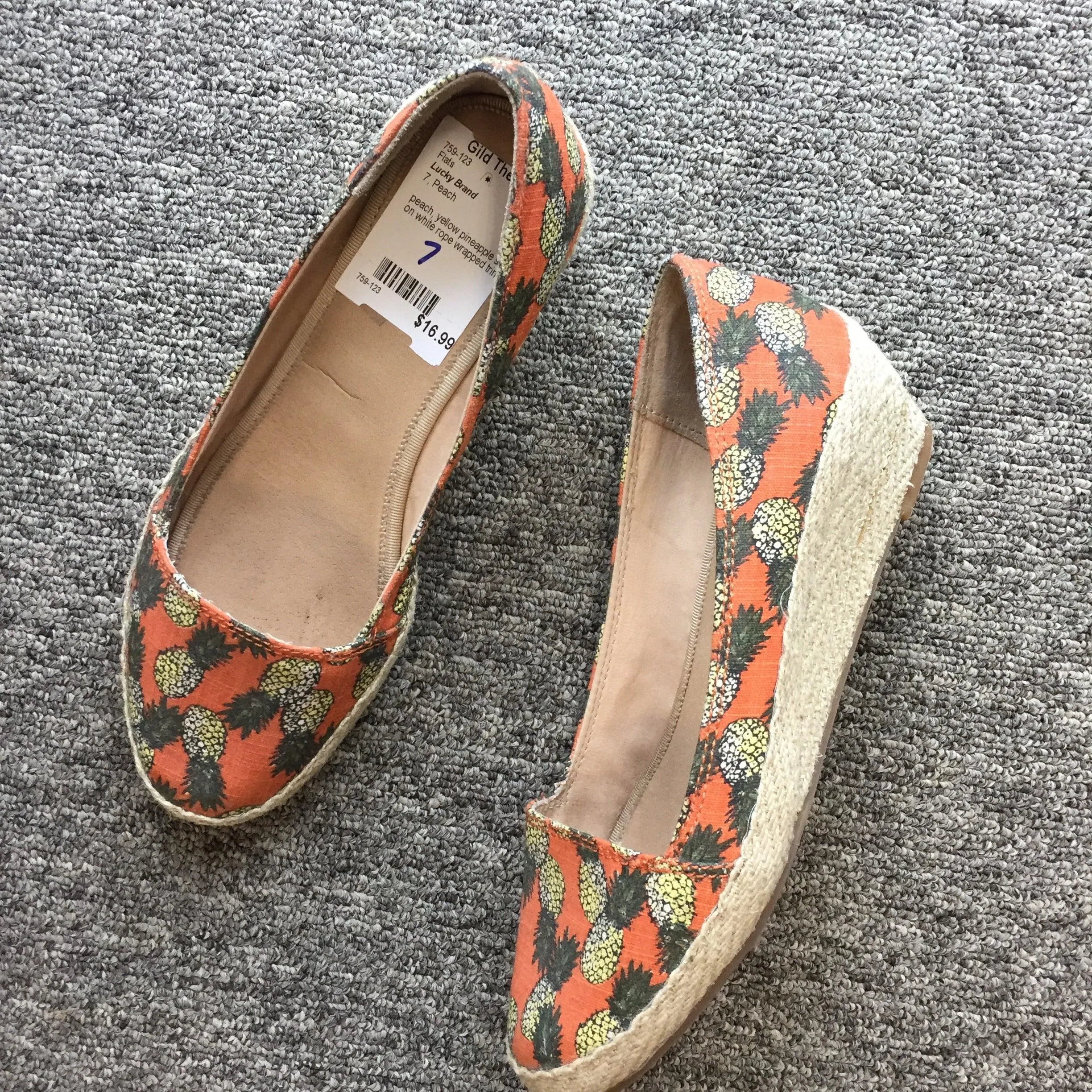 Lucky Brand Pineapple Flats, Size 7