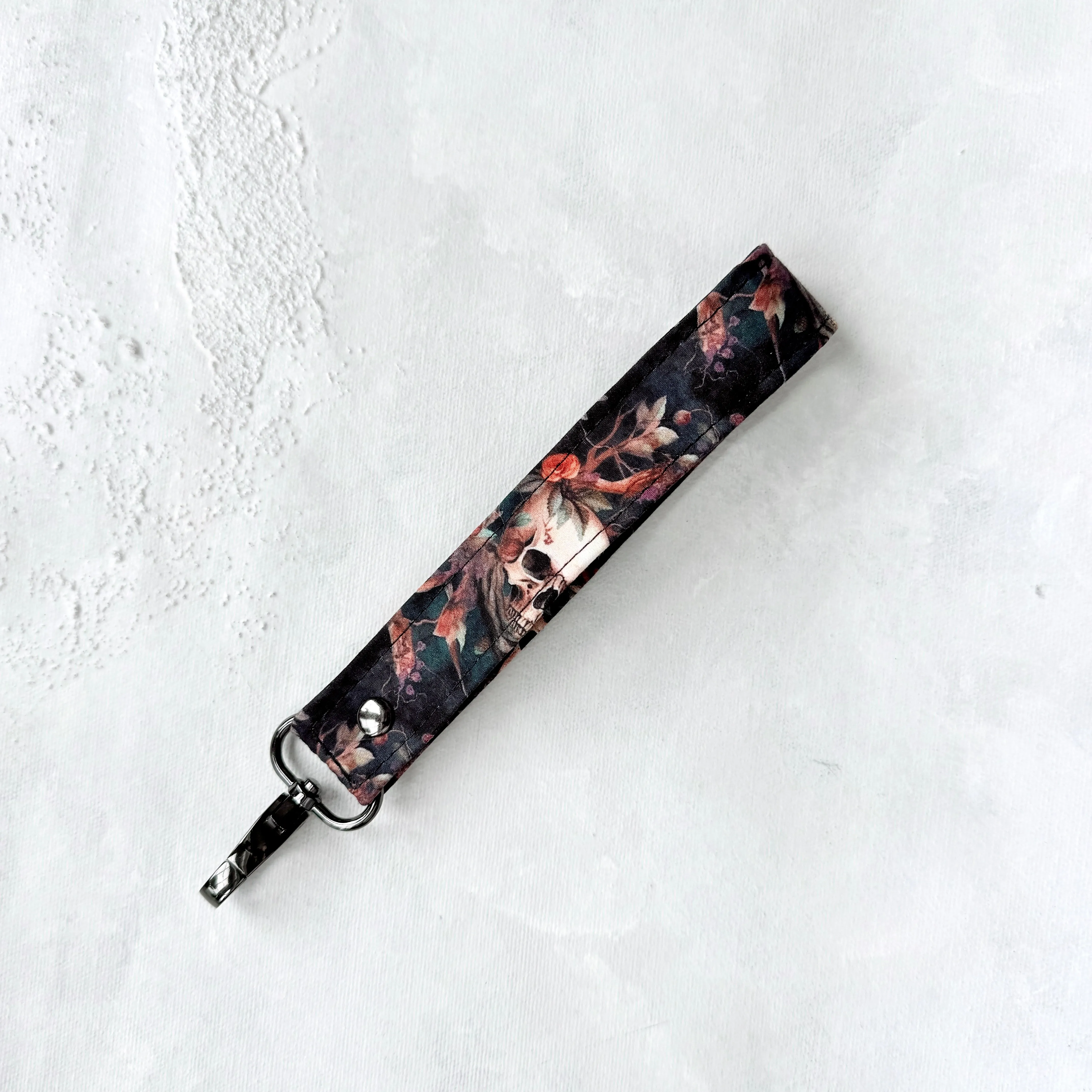 Romantasy Skulls - Fabric Keychain Wristlet