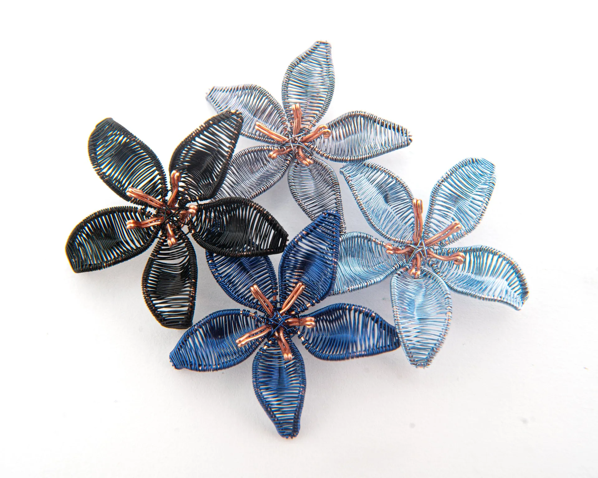 Wireart Lily Pendant, Dark Blue